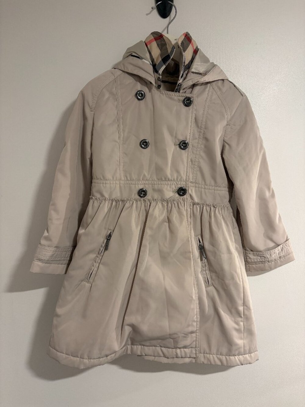 Burberry Trench coat kids size 4y